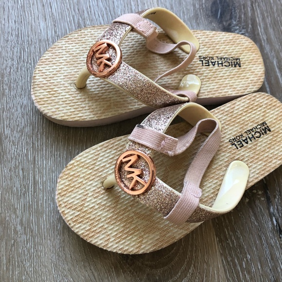 Michael Kors Other - ⭐️HP⭐️ Michael Kors Slingback Glitter Flip-Flops Sandals Toddler Girls Sz 9/10